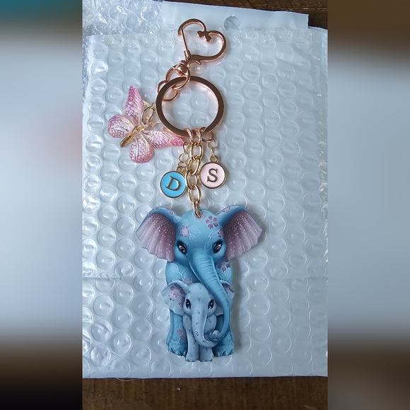 NEW! Bernese Mountain Dog Pawprint🐾 "Dog Mom" Keychain/Purse 👜🎒 Charm ~ 🐕🎁 - Picture 13 of 15